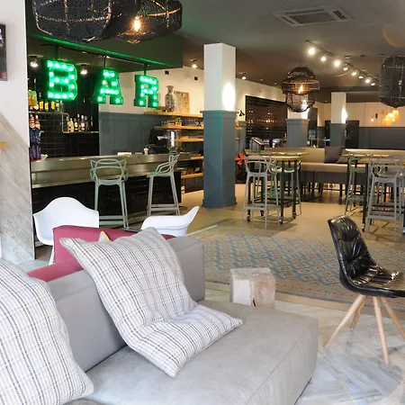 New Colon Hotel