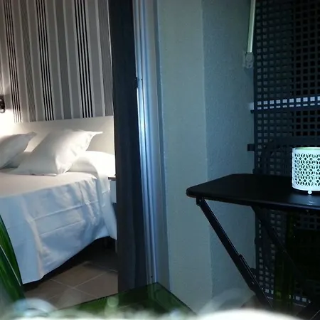 New Colon Hotel