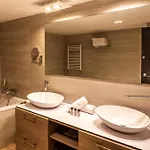 New Colon Hotel